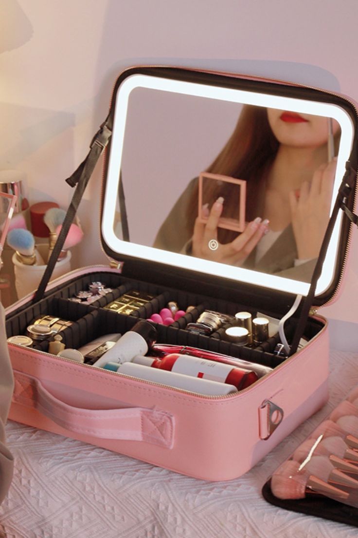 Lighted LED Travel Makeup Organizer Bag | Portable LED Illuminated Cosmetic Bag